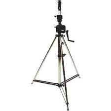 Manfrotto Wind-Up Stand, 80kg Hire London Halo Lighting